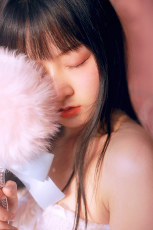 丰满家庭瑜伽女老师